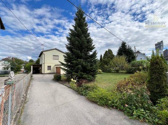 Einfamilienhaus mit großzügigem Garten in zentraler Lage