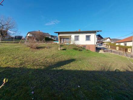 VOLL UNTERKELLERTER BUNGALOW IN BEGEHRTER AUSSICHTSLAGE