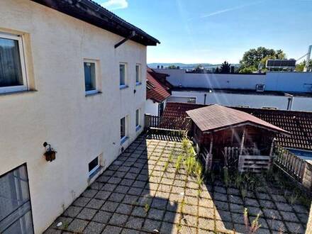 Perfektes Zuhause und Büro: Geräumiges Haus mit großer Terrasse zu verkaufen!