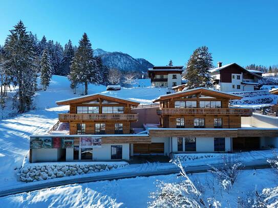 Luxus-Chalets in ruhiger & sonniger Aussichtslage mit Outdoor-Pool