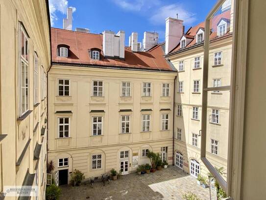 ARBEITEN IM PALAIS ESTERHAZY /// BÜRO IN BESTER INNENSTADTLAGE