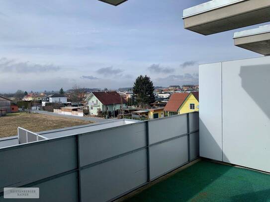 WESTBALKON | 2-Zimmerwohnung mit großzügigen Räumen