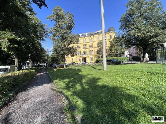 Stilvolle Büroräumlichkeiten im klassischen Altbau am Grazer Geidorfplatz!