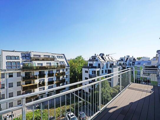 Klimatisierte 2-Zimmer-Dachgeschoßwohnung mit Balkon im Neubau