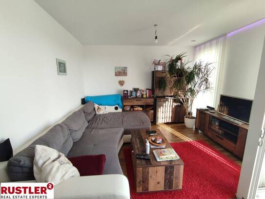 Top angebunden - herrliche große Wohnung mit Aussicht & Loggia