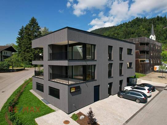 Erstbezug - Familienfreundliche 4-Zimmer-Wohnung mit Weitblick zu vermieten