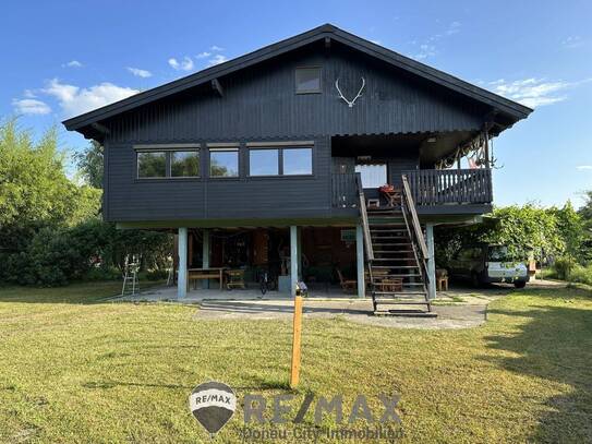 "OPEN HOUSE - Sehr gepflegtes Holzriegelhaus - Erste Reihe - am Linken Donauufer, FKK Verein"