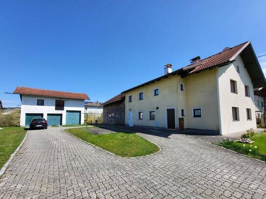 Gemütliches Wohnhaus mit großem Grund - viel Platz zum Leben und Arbeiten