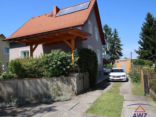 Charmantes Haus in sehr guter Lage mit Keller, Garten und Carport!