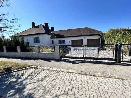 Einfamilienhaus mit großem Garten und Schneebergblick im Dornröschenschlaf - Oberwaltersdorf