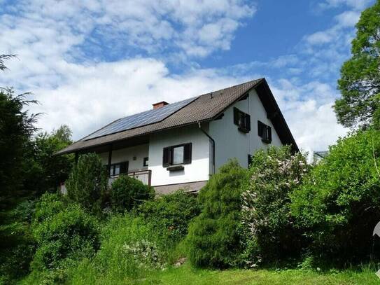 Ruhiges Einfamilienhaus in schöner Aussichtslage in Feldbaum