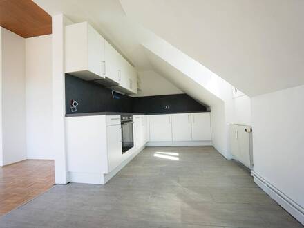 Provisionsfrei!!! ALTBAUWOHNUNG MIT 2 ZIMMER IM ZENTRUM VON PREMSTÄTTEN!