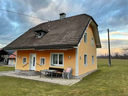 Gepflegtes Einfamilienhaus mit Nebengebäude in Sittersdorf