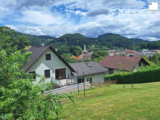 Aspang - Mehrfamilienhaus in schöner Aussichtslage - vielseitig nutzbar!