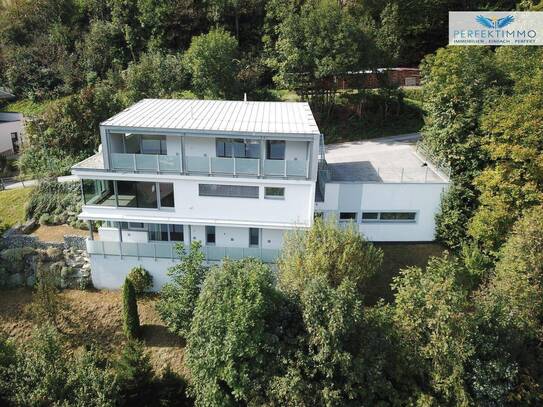 Exklusives Doppelhaus mit 2 Einheiten in traumhafter Aussichtslage