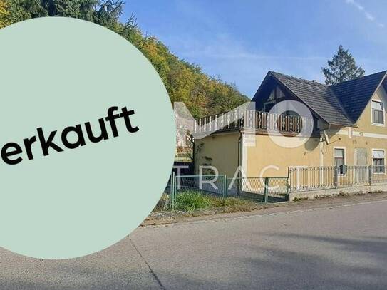 SANIERUNGSBEDÜRFTIGES EINFAMILIENHAUS MIT TERRASSE