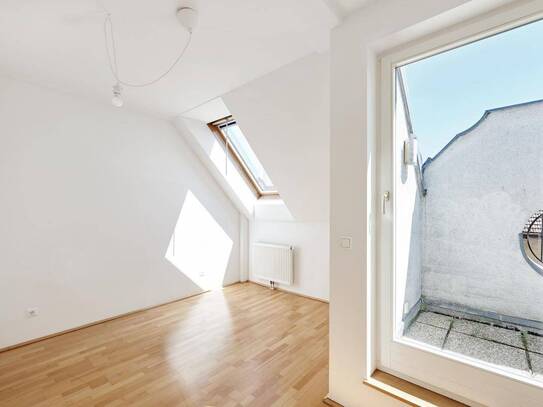 2-Zimmer DG-Wohnung mit Terrasse - Nähe U3 Hütteldorfer Straße