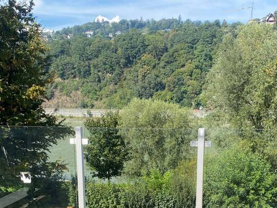 Großzügige Maisonette-Wohnung mit herrlichem Donau-Blick