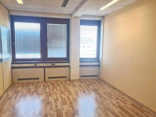 Büro im 5. OG | 30 m²