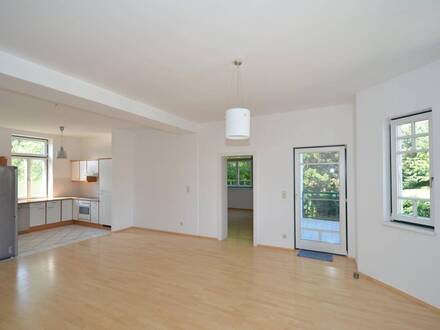 CHRISTOPH CHROMECEK IMMOBILIEN - HINTERBRÜHL - Traumhafte 2 Zimmerwohnung mit Balkon und Grünblick!