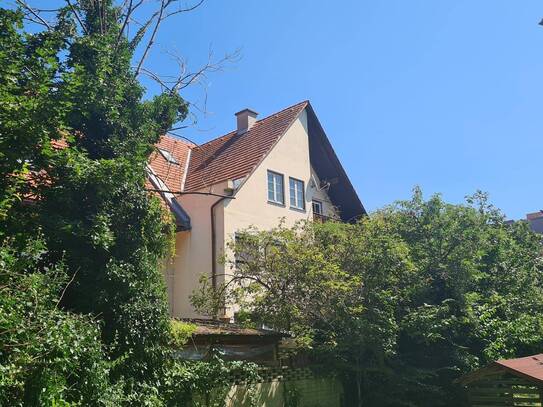 185m2 Galeriewohnung mit Balkon in den ruhigen Innenhof in zentraler Lage im Bezirk St. Peter - eigene Garage