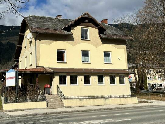 Geschäfts- und Mehrfamilienwohnhaus am Ossiacher See