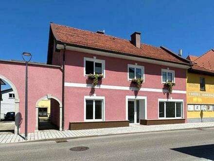 Vielseitige Gewerbefläche am Attersee. Idealer Standort in Schörfling mit hoher Sichtbarkeit!