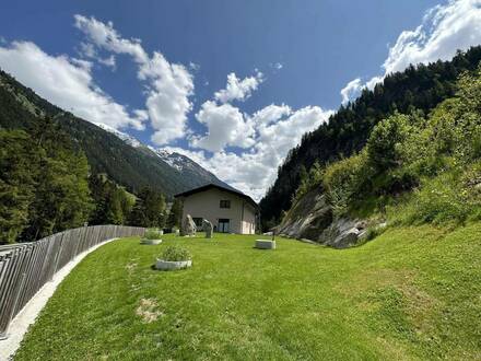 Apartmenthaus mit vier Apartments in begehrenswerter Alleinlage im Pitztal!