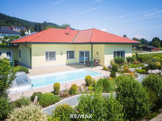 Ihr neues Zuhause: Stilvoller Bungalow mit Pool und Traumgarten