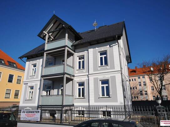 Wunderschöne Dachgeschosswohnung mit Balkon in Neunkirchen zu mieten!