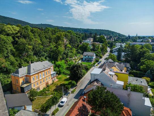 Prestigevolle "Villa Fröhlich" mit Baugenehmigung für umfassende Modernisierung