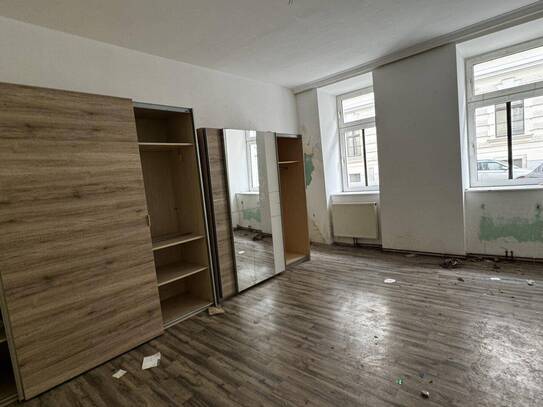 ++ SANIERUNGSBEDÜRFTIGE 3 ZIMMER WOHNUNG in RUHELAGE nähe AUGARTEN um nur 219.000€ ++