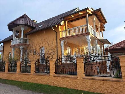 ++ Prachtvolle Villa + Solaranlage + 8 Zimmer + Granit + Sommerküche mit Grillplatz und Räucherofen +