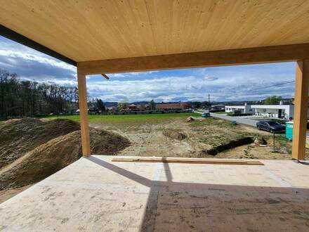 Wunderschöne Eigentumswohnungen (72m²) mit überdachten Terrassen, traumhaften Eigengärten und Riegersburgblick bei Fürs…