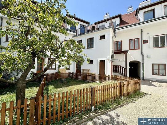 SCHLOSSQUADRAT! 5-Zimmer-Maisonette mit Garagenoption in wunderschöner Liegenschaft