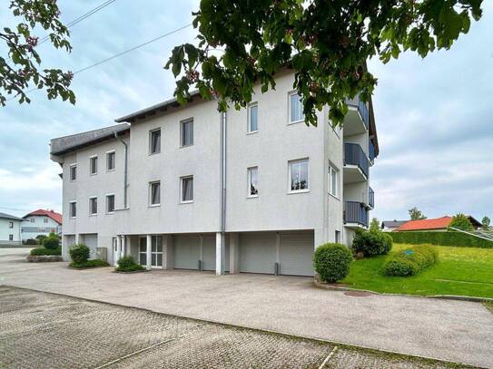 3 ZIMMER WOHNUNG MIT BALKON UND GARAGE - 1 MONAT MIETFREI