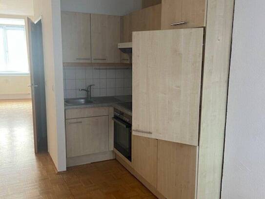 Großzügige 2-Zimmer-Dachgeschoßwohnung im Herzen der Grazer Innenstadt /Grabenstrasse