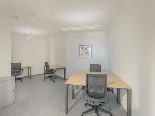 All-inclusive-Zugang zu professionellen Büroräumen für 4 Personen in Regus Icon Tower