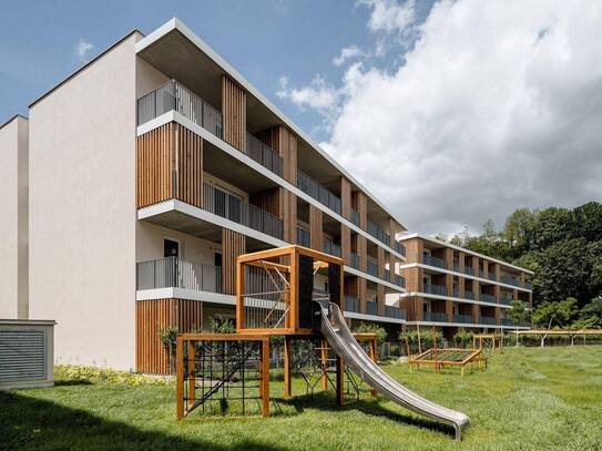 Wohnen im Steingötterhof! 2 Zimmer mit großem Balkon.