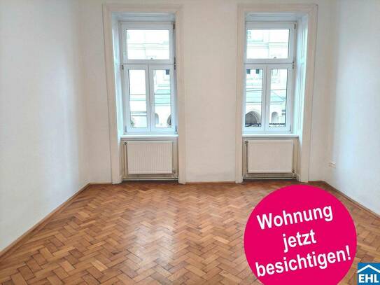 Klassische Altbauwohnung mit historischem Ausblick