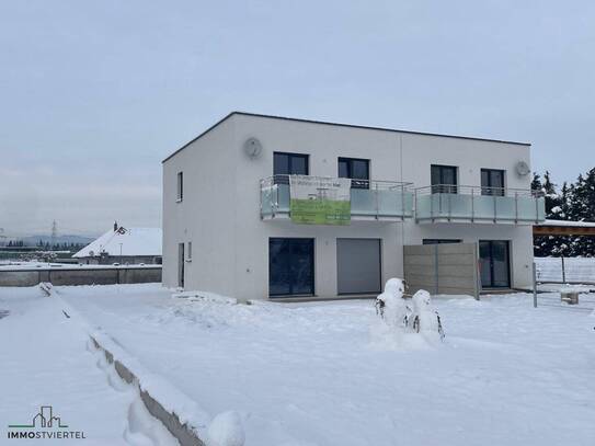 !TOP ANGEBOT! Neubau Doppelhaushälfte mit Carport!