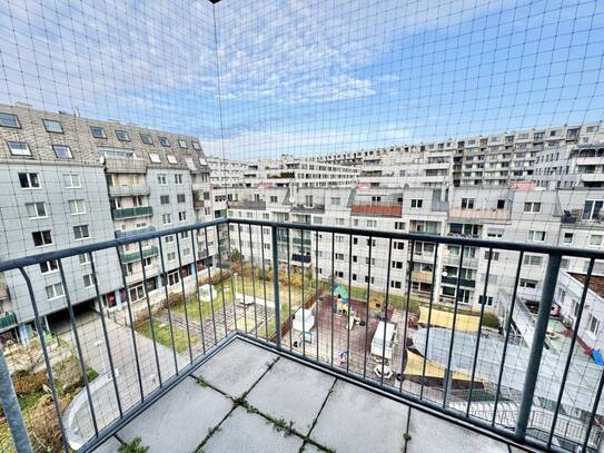 TOPLAGE - NÄHE DONAUZENTRUM | HELLE 3,5 ZIMMER MIT BALKON | KOMPLETT HOFSEITIG