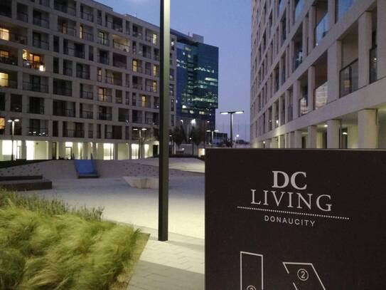 DC-Living: 2 Zimmer mit Loggia + Fitness und Sauna im Haus ab April 2025!