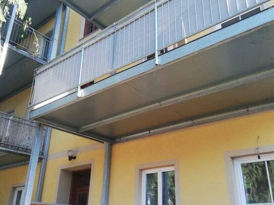 Geräumige 3-Zimmer-Wohnung mit Großem Balkon: Entspanntes Wohnen mit Freiluftflair,befristet vermietet.