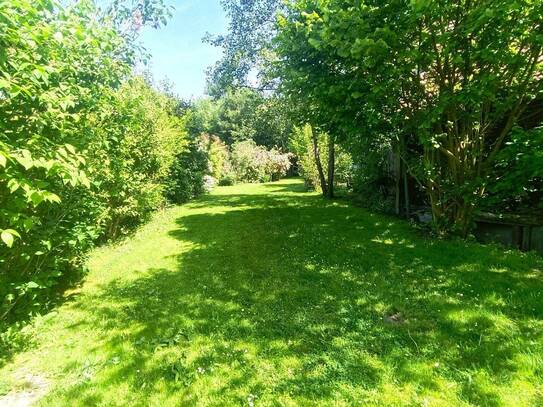 Gartenwunder!!! Sanierungsbedürftiges Einfamilienhaus in traumhafter Lage