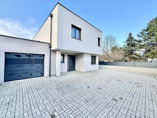 PERFEKT für Ihre Familie - großzügiger Garten mit POOL - ca. 166m² WFL - 5 Zimmer - Garage