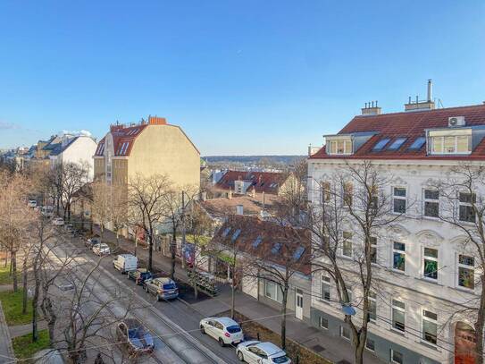 Hütteldorf: Besondere Kaufgelegenheit - Rohdachboden und darunterliegende Wohnung