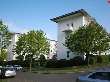 Ruhesuchende und naturbegeisterte Jungfamilien aufgepasst! Moderne 3-Zimmer Wohnung in grüner Wohlfühlatmosphäre mit Ba…