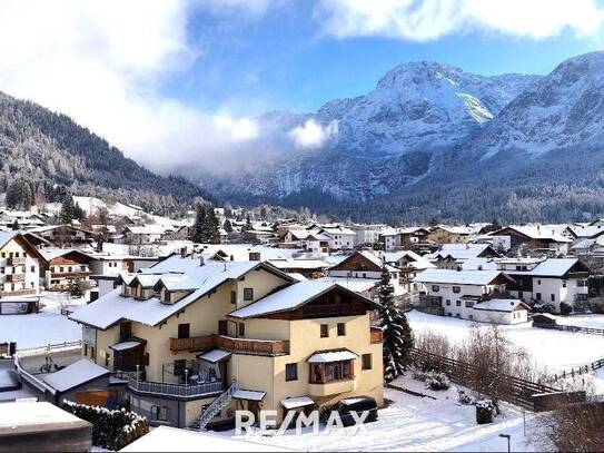 Toplage und Tradition: Hotel in den Tiroler Bergen an der Zugspitze!