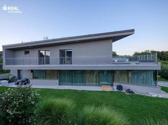 Modernes, einzigartiges Architektenhaus mit Fernblick bis zum Neusiedlersee und separater Praxis/Ordination etc.